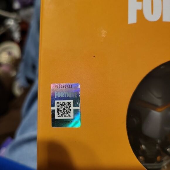 Fortnite vinyl figure   - Picture 4 of 4